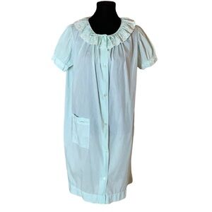 Vintage Komar light mint green robe Size Medium